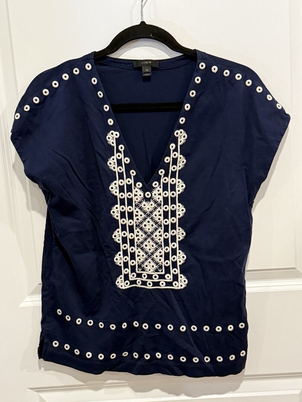 J. Crew Blue White Embroidered Sleeveless 100% Cotton Top Sz XS Boho Pretty Chic